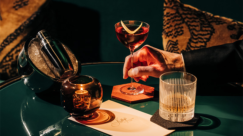 Kitty’s Cosmopolitan Club in Chicago is taking the trendy Freezer Martini to the next level with a custom-built cold room set to -16˚F.