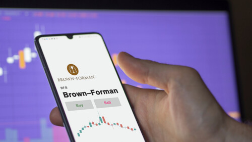 Booze News Weekly Roundup: Family Feud at Brown-Forman, Sazerac Acquires New Kentucky Distillery, and More