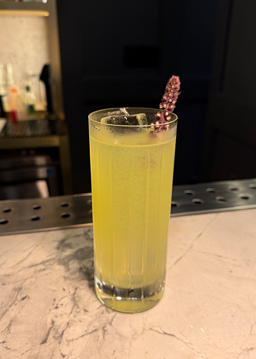 The Morning Dew at Muku is one of the best Honey Deuce riffs to try in NYC this US Open season.