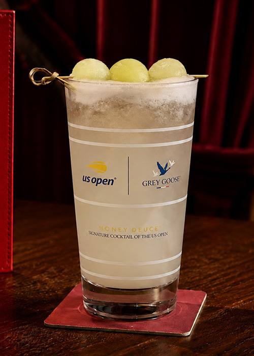 The English Garden Deuce at Queens Tavern is one of the best Honey Deuce riffs to try in NYC this US Open season.
