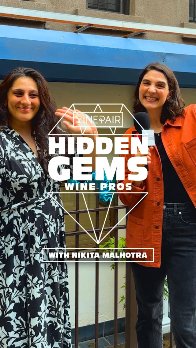 Where do sommeliers drink wine when they’re not working? Nikita Malhotra of @smithereensnyc walks us through her favorite hidden gems in New York City 💎