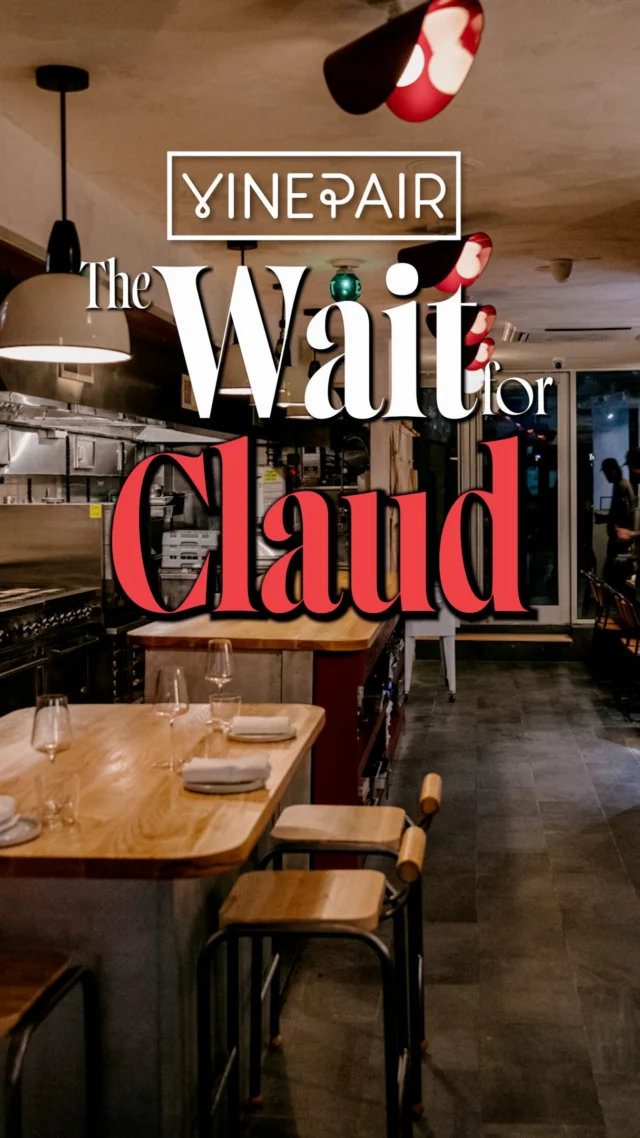 Is it easier to walk in to a restaurant or bar in New York City when it’s raining? On this episode of the Wait, we are testing the ‘Rain Theory’ and discovering just how easy (or hard) it is to walk in to East Village hot spots Claud and Penny.Hosted by @jacobkleaf📸: @cassidysledge
